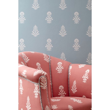 sanderson-tela-tapizar-rosa-papel-pintado-azul-floral.jpg