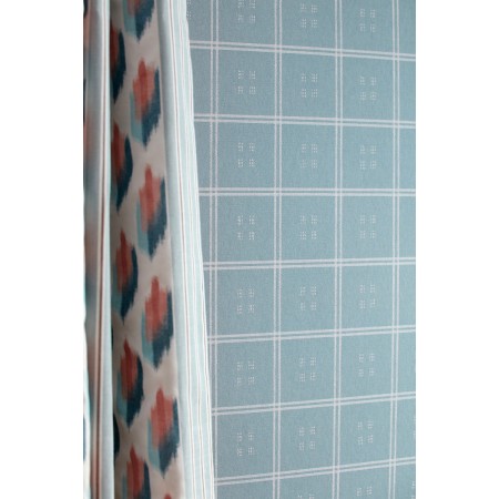 sanderson-papel-pintado-cuadros-azul.jpg