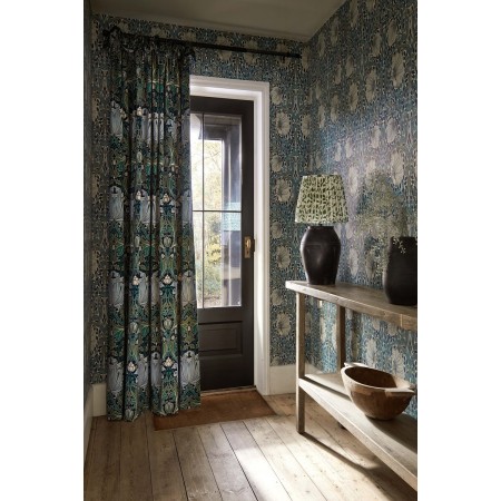gancedo-papel-morris-floral-azul-recibidor.jpg
