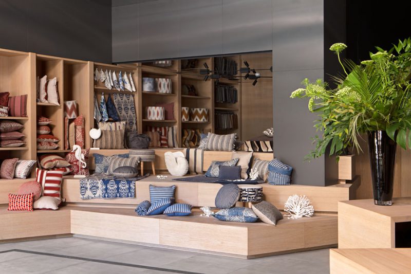 espacio de las gradas de la Nueva flagship store de Gancedo en Madrid